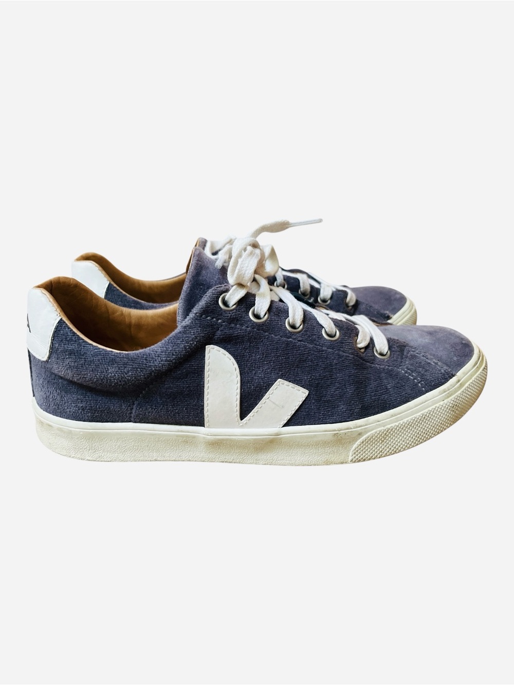 VEJA GRAY VELVET CAMPO SNEAKERS SIZE 7
